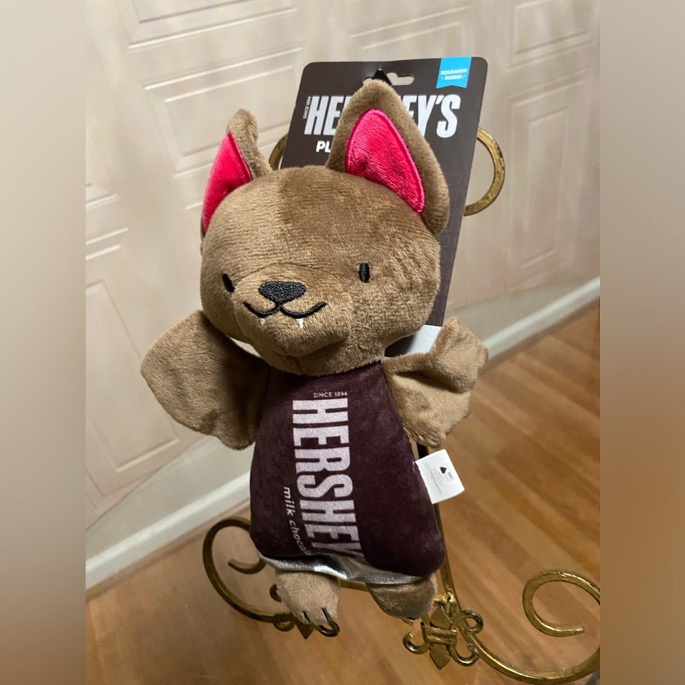 Hershey’s Batt Dog Chew Toy Plush Clinker &  Squeak Toy 10”